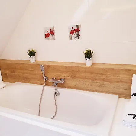 Bialy Dom * 布伦纳